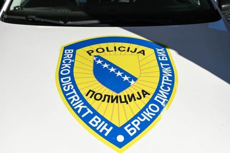Brčko: Inspektor poginuo tokom provale, ljubavnica ga čekala u autu