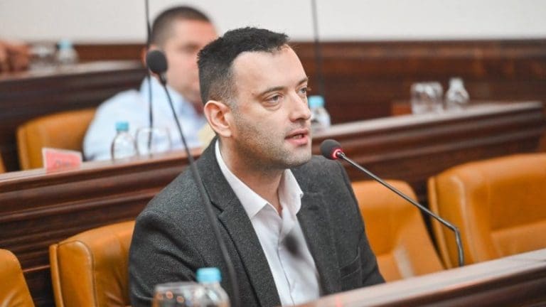 Grmuša poručio ratnohuškačima da slobodno idu na SVJETSKE FRONTOVE
