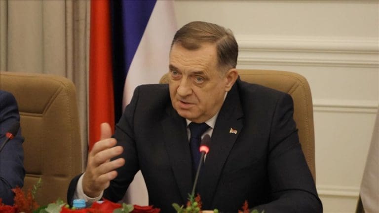 Dodik: Bakir izgleda kao oronuli centralni komitet propale partije