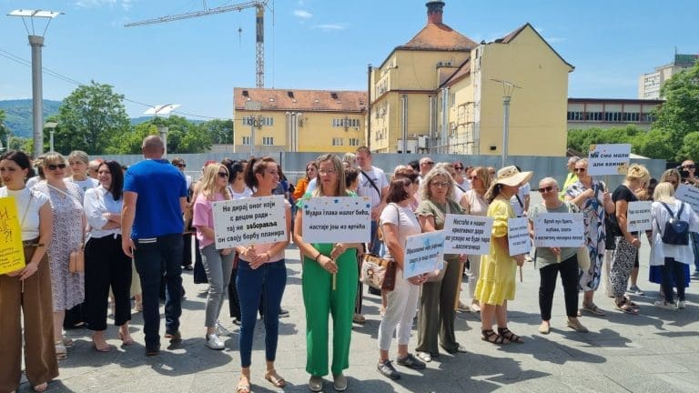 Radnici u banjalučkim vrtićima izlaze na ulicu