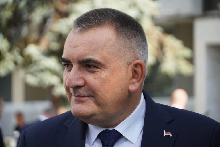 Portret Save Minića, premijera Republike Srpske.