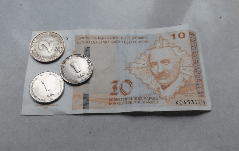 Sindikalna analiza razotkriva: Četvoročlana porodica u RS živi s manje od 14 KM po obroku!?