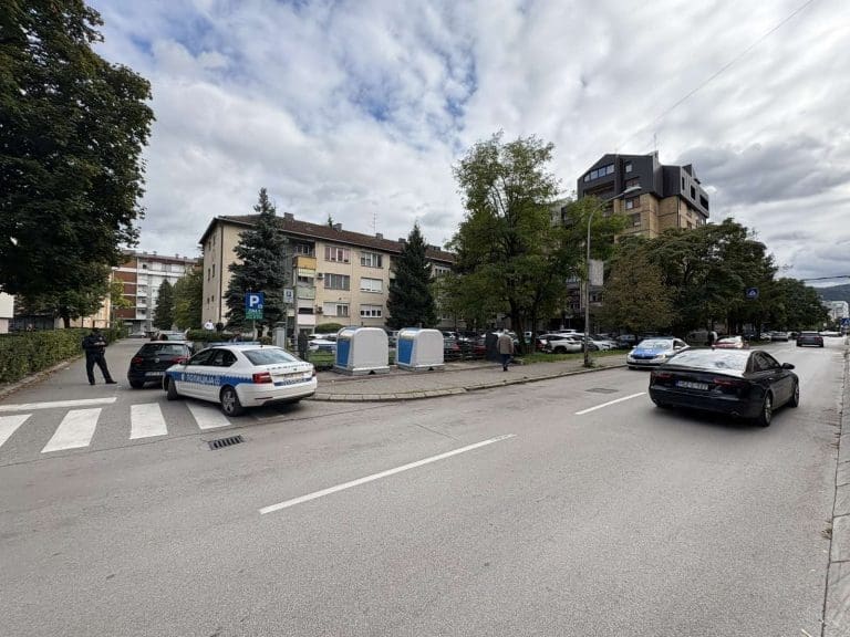 Uhapšeni zbog napada na policiju predani tužilaštvu u Banjaluci: Savjetnik direktora policije RS danas penzionisan!
