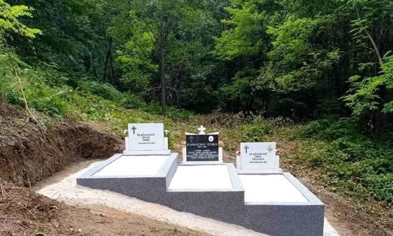 Salko i Admir sa prijateljima obnovili pravoslavno groblje