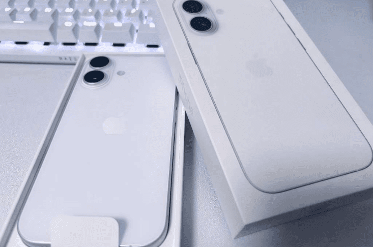 Apple se približava tržišnoj vrijednosti od 4 biliona dolara zbog velike potražnje za iPhoneom 17