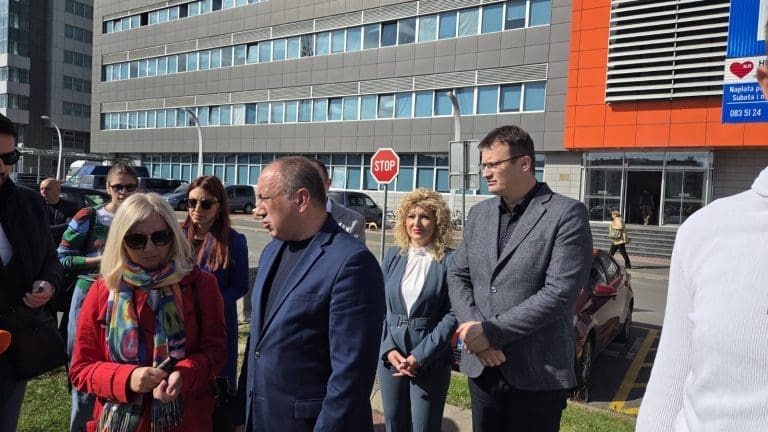 Opozicija traži promjenu rukovodstva i uređivačke politike RTRS: “Režim kidnapovao javni servis, moramo ga oteti iz kandži SNSD‑a”