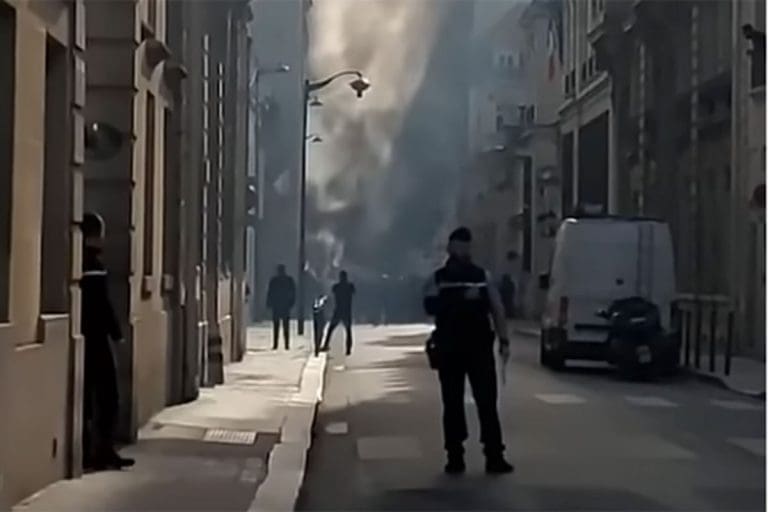 Pariz: Eksplozije u blizini kancelarije premijera