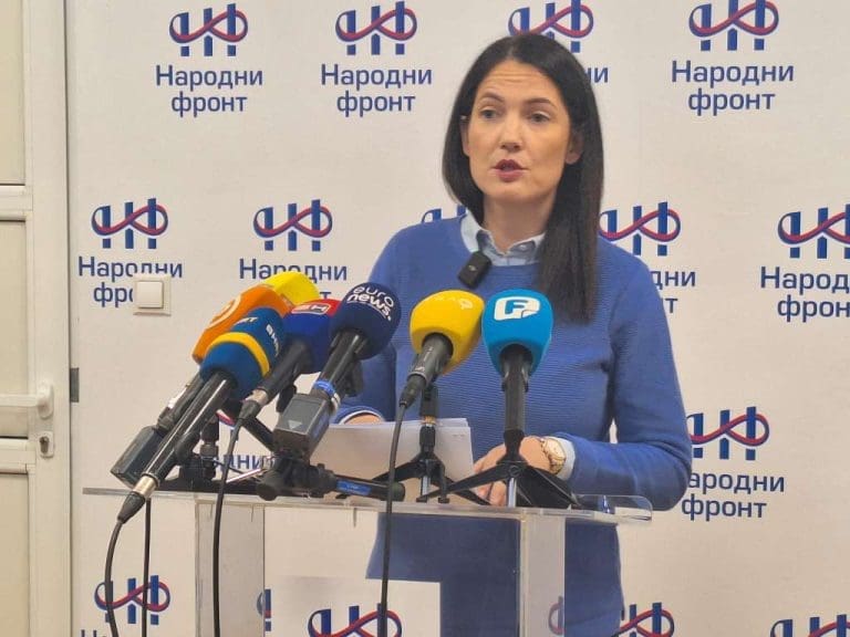 Vjerovati u Dodikovu priču o referendumu je isto kao vjerovati u Deda Mraza