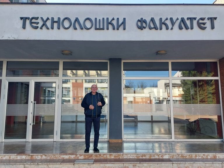 Esad (63) se iz Njemačke vratio u Banjaluku i sada je ponovo u studentskoj klupi