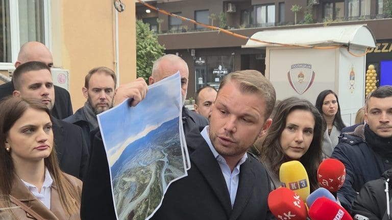 „Ugalj dat milijarderima, narod ostao bez ičega“ – Stanivuković podnio krivične prijave protiv bivših premijera RS