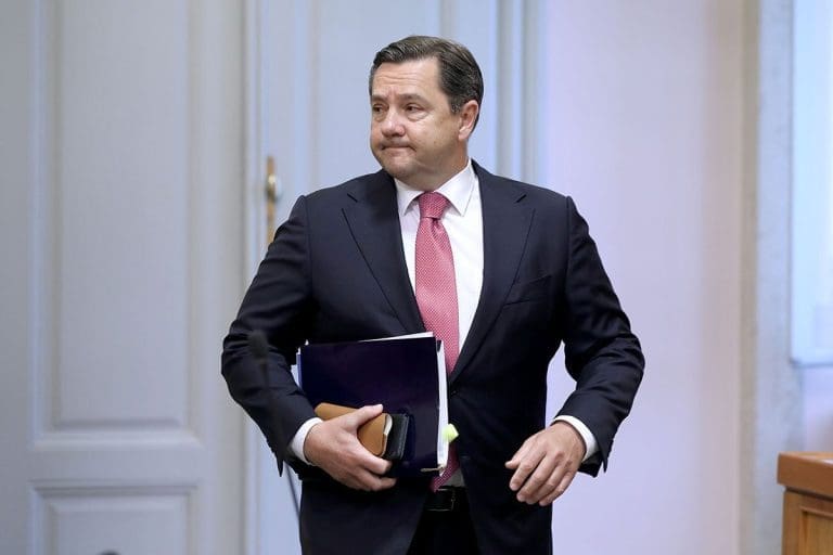 Skandal u Hrvatskoj: Bivši inspektor snimljen UŽIVO kako prima mito