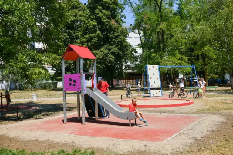 STOP BETONIZACIJI I ZGRADAMA: Mještani ne daju ni metar dječijeg igrališta u Banjaluci!