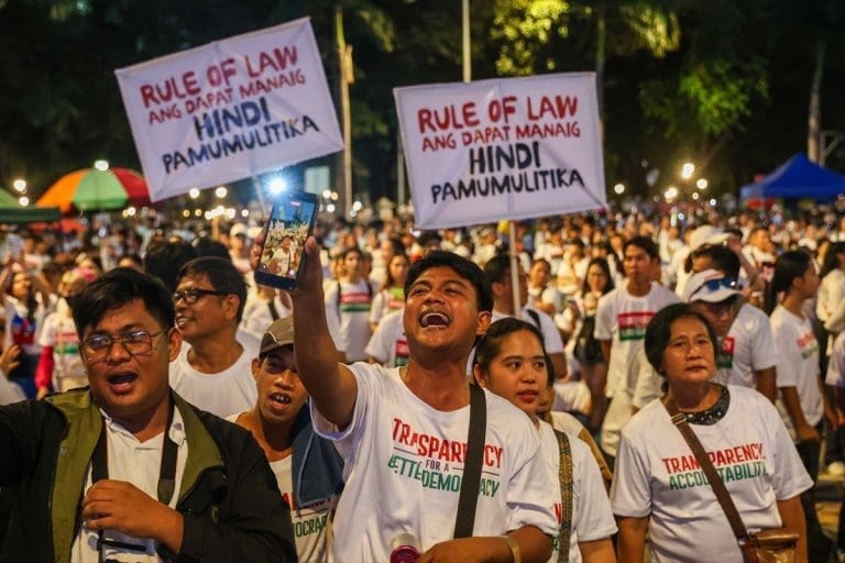 Masovni bunt na Filipinima: 320.000 građana protiv korupcije u državnim projektima