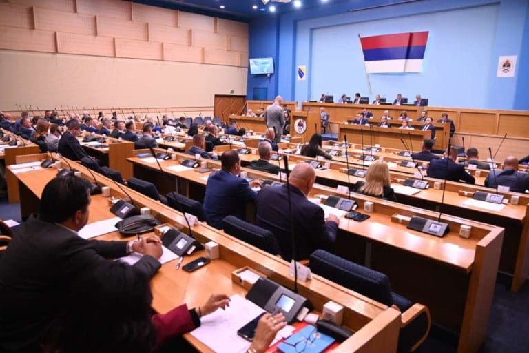 CIK “NIŠANI” 638 OSOBA: Masovni postupak zbog izbornih malverzacija, Dalibor Panić novi poslanik u NSRS!