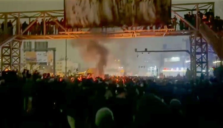 Na protestima u Iranu poginulo 16.500, povrijeđeno 330.000 ljudi: Većina mlađi od 30 godina
