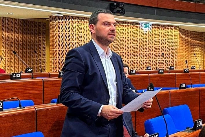 Zaustaviti uplitanje Srbije i Hrvatske u unutrašnje stvari Bosne i Hercegovine