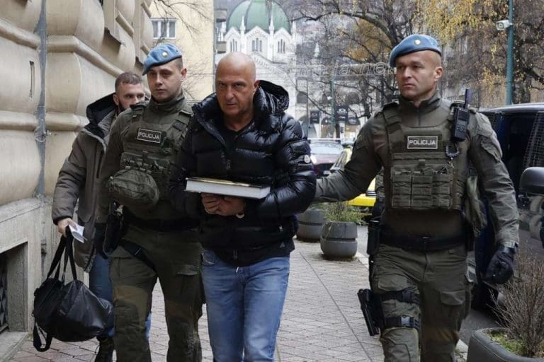 Pretresaju se stanovi i privatna stomatološka ordinacija Muhameda Ajanovića