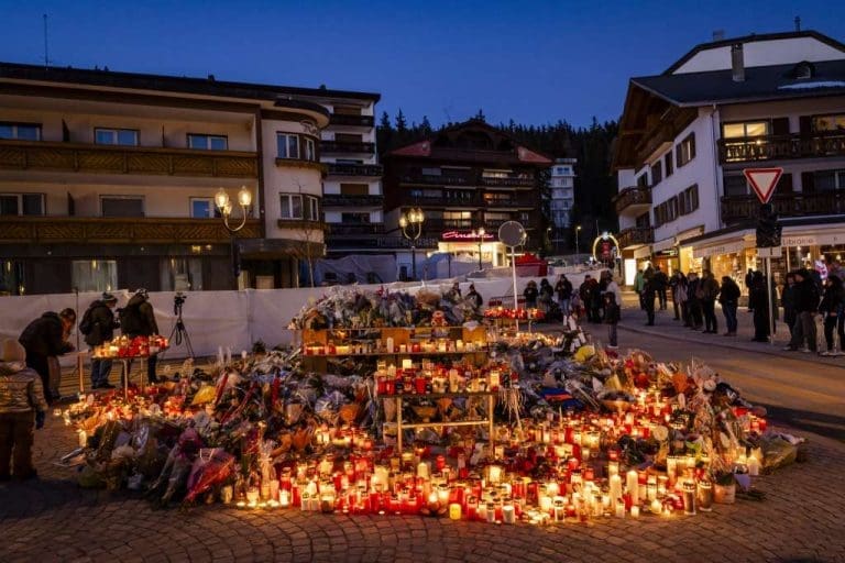 Nova odluka poslije tragedije Švajcarskoj: Porodice žrtava u ski-klubu podnijele krivične prijave protiv vlasnika