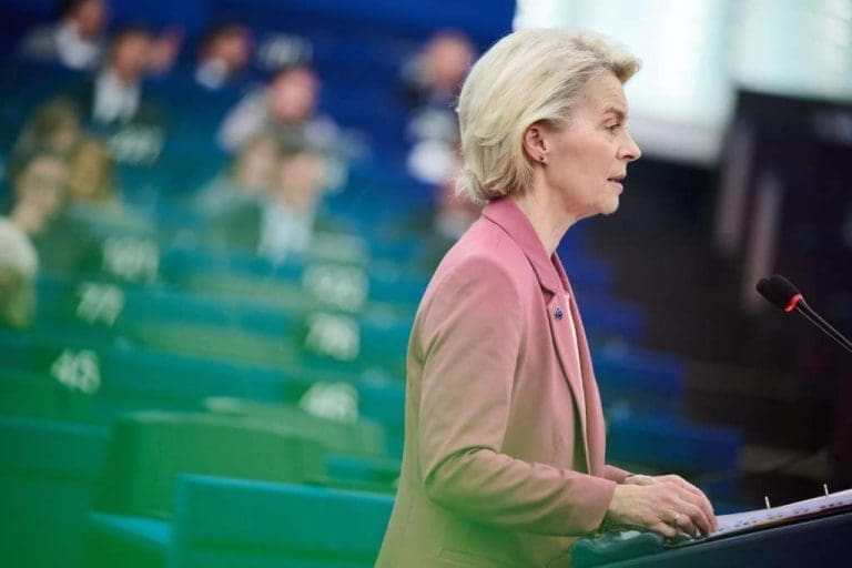 Von Der Leyen obećala ‘nepokolebljiv’ odgovor EU na Trumpove prijetnje