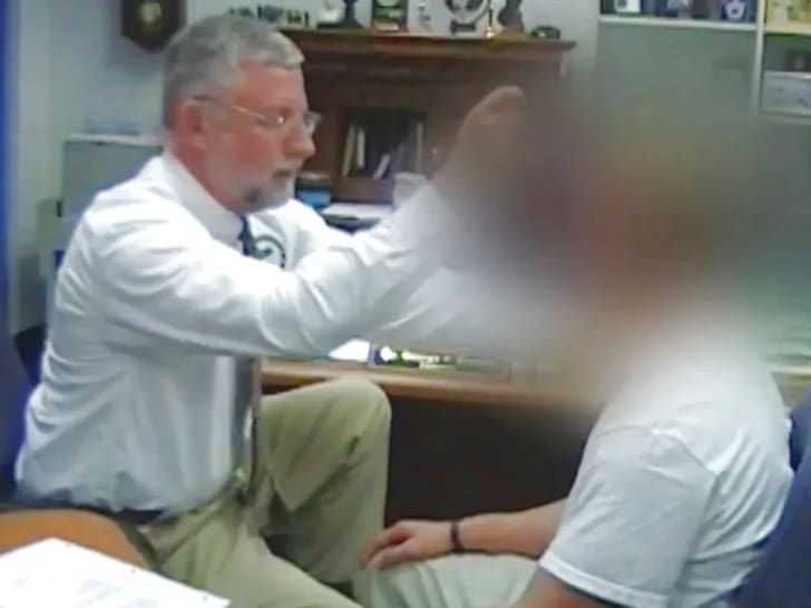 Direktor škole na Floridi hipnotisao učenike, tri tinejdžera preminula