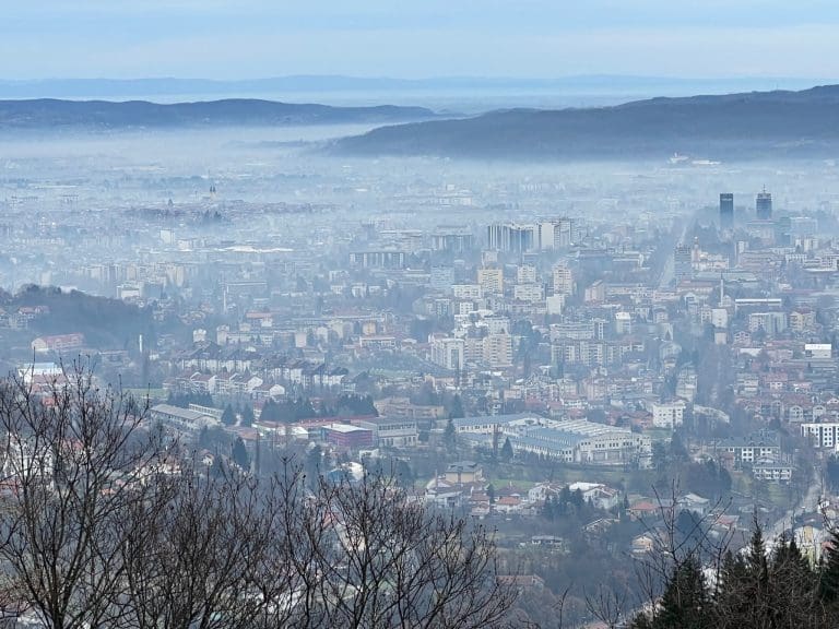 Nemojte da vas lijepo vrijeme zavara: I dalje nezdrav vazduh širom BiH!
