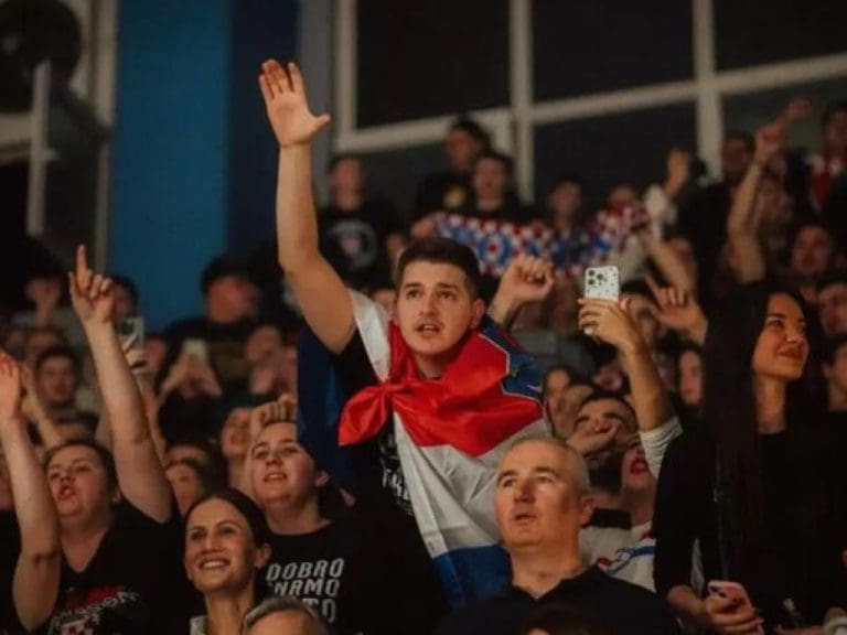 Potpisana peticija da se Vukoja izbaci iz Ustavnog suda jer je prisustvovao na Thompsonovom koncertu