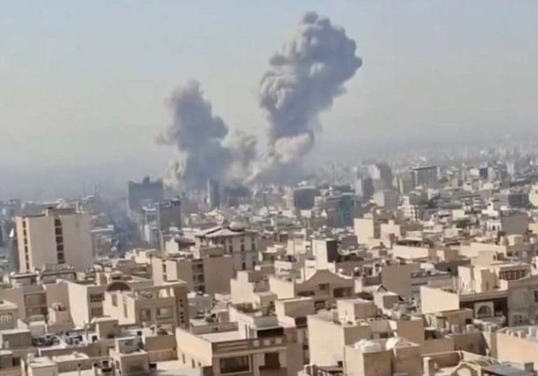Iran je truo iznutra. Ovakav rat bi ga mogao raznijeti do kraja