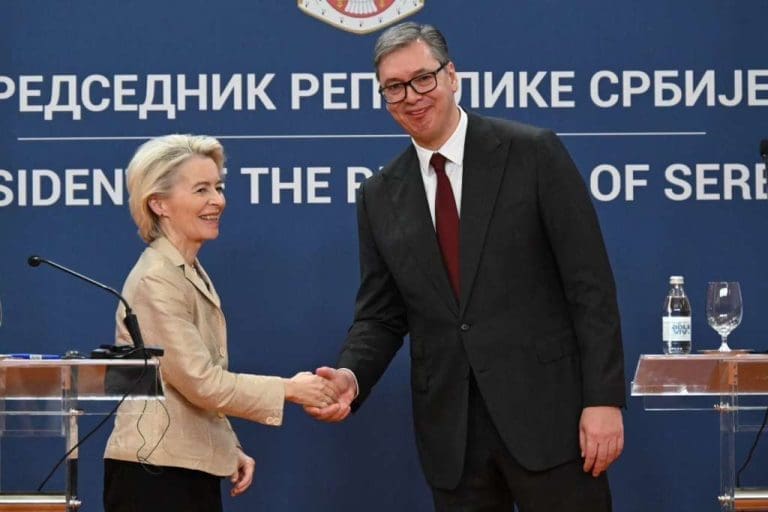 Vučić: Srbija ostaje na evropskom putu, ali će nastaviti kupovati plin od Rusije