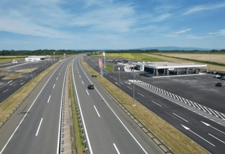 Infografika o prikupljenih 18 milijardi KM od putarina i akciza u BiH 2006-2025