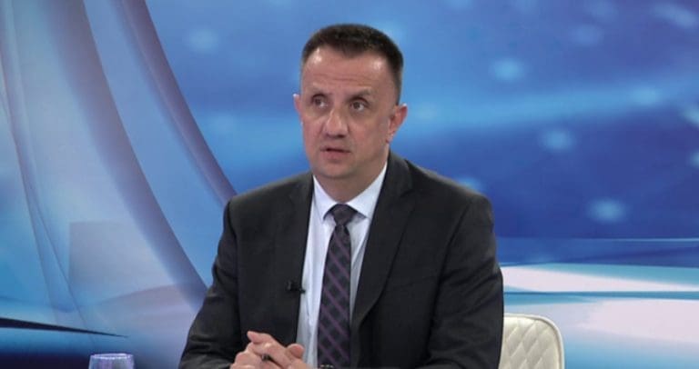 Federalni ministar Lakić poručio građanima: Cijene goriva ne bi bile visoke da niste panično sipali i kupovali