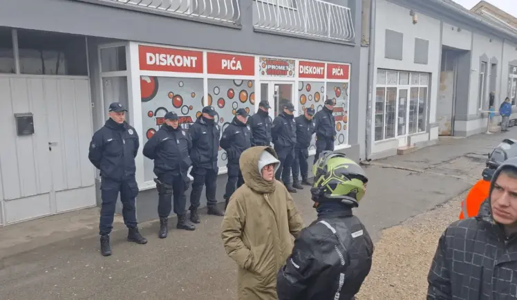 Lokalni izbori u Srbiji: Rastu izlaznost i prijave nepravilnosti, incidenti u više mjesta