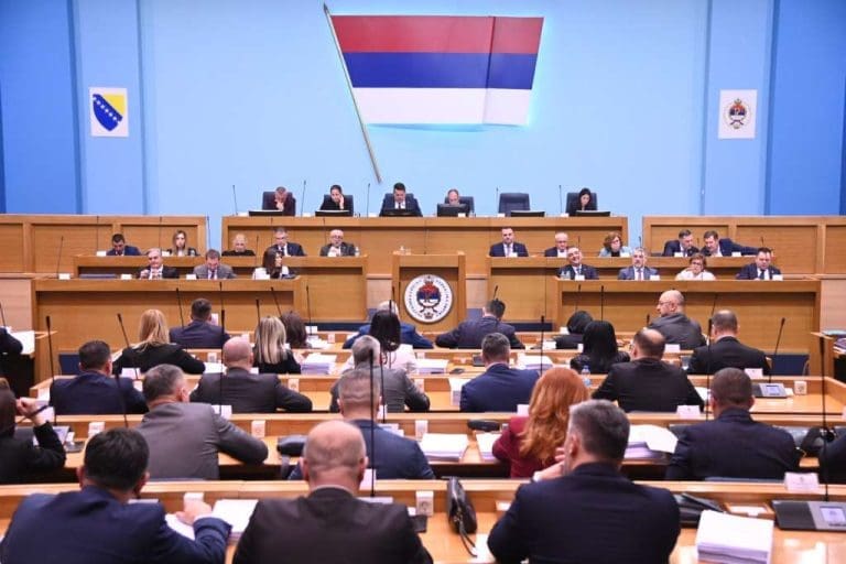 NSRS: Svi podržavaju veće plate, za opoziciju to je i predizborna kupovina socijalnog mira