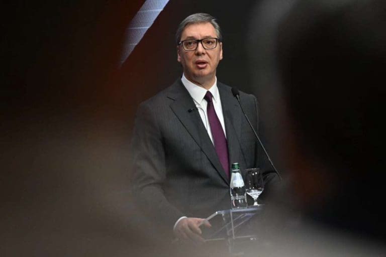 Nijemca koji savjetuje Vučića plaća njemačka vlada
