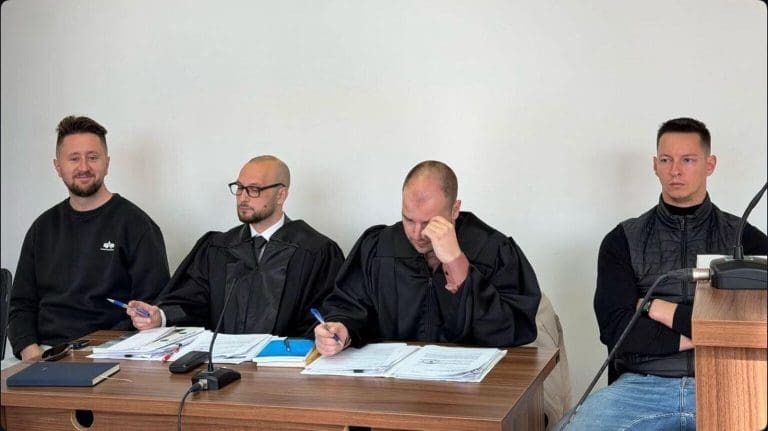 „PVC ŠLAUF VAŽNIJI OD PRIRODE?!“ Aktivisti Karton revolucije oštro nakon odluka za Prokoško jezero