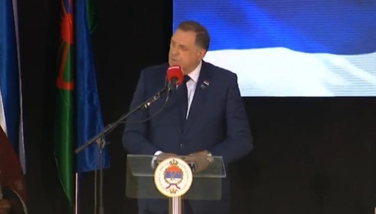 Dodik u Donjoj Gradini održao govor: Svako ko mi miriše na ustašu moj je krvni i životni neprijatelj