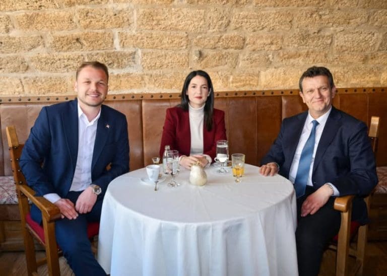 Opoziciona trojka RS za istim stolom: Nakon Vaskrsa kreće izrada zajedničke platforme