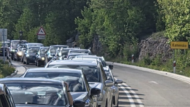 EES BLOKIRA LJETO?: Kolone na granicama “guše” ljude, Dalmacija u strahu od kolapsa sezone, Grci već reagovali: Ovo ne ide!
