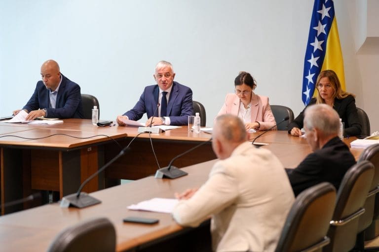 Borenović ne odustaje od reforme obrazovanja: Traži da sve visokoškolske ustanove godišnje objave izdate diplome