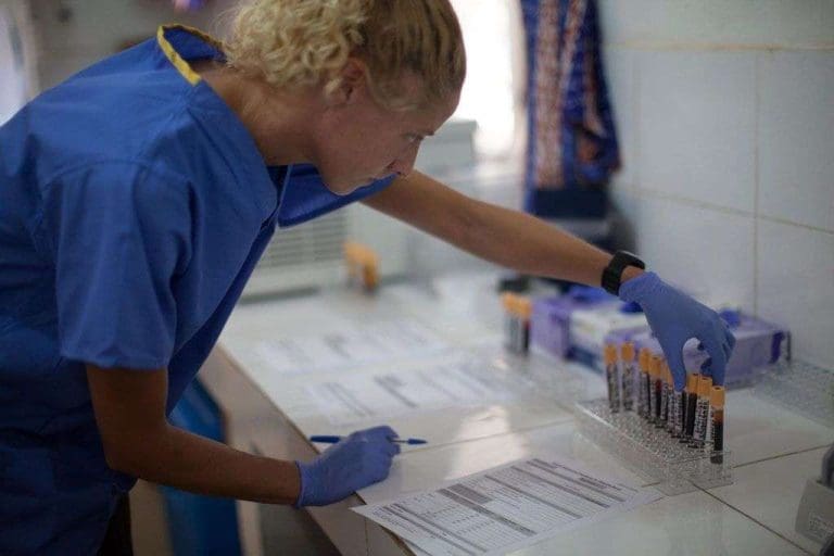 Francuska potvrdila prvi slučaj ebole: Pacijent hitno smješten u izolaciju