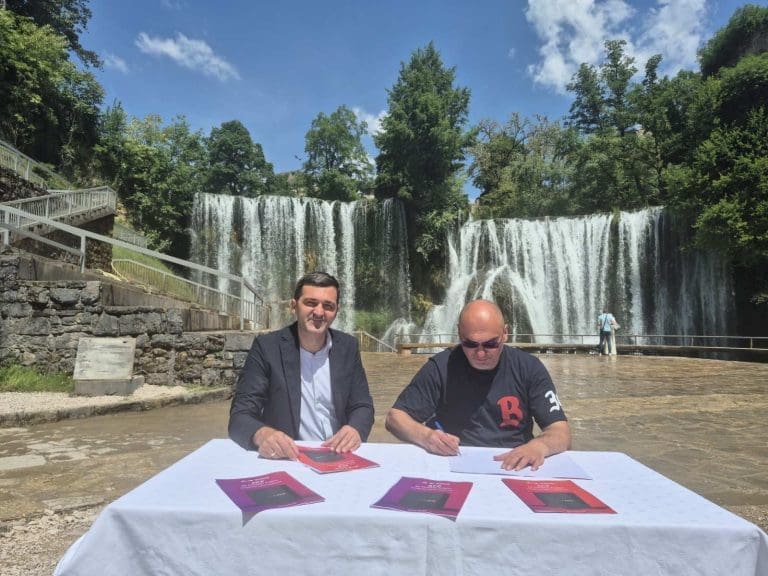 Muzički spektakl godine pod vodopadom u Jajcu: Severina i regionalne zvijezde stižu na Desant 2026!