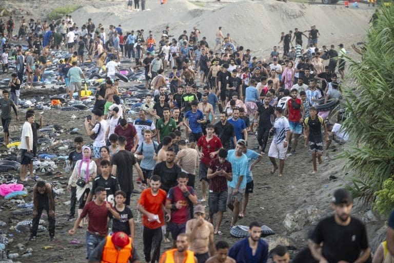 Španija vraća migrante nakon masovnog priliva u Ceutu: Gotovo 50.000 ljudi ušlo u grad od 85.000 stanovnika